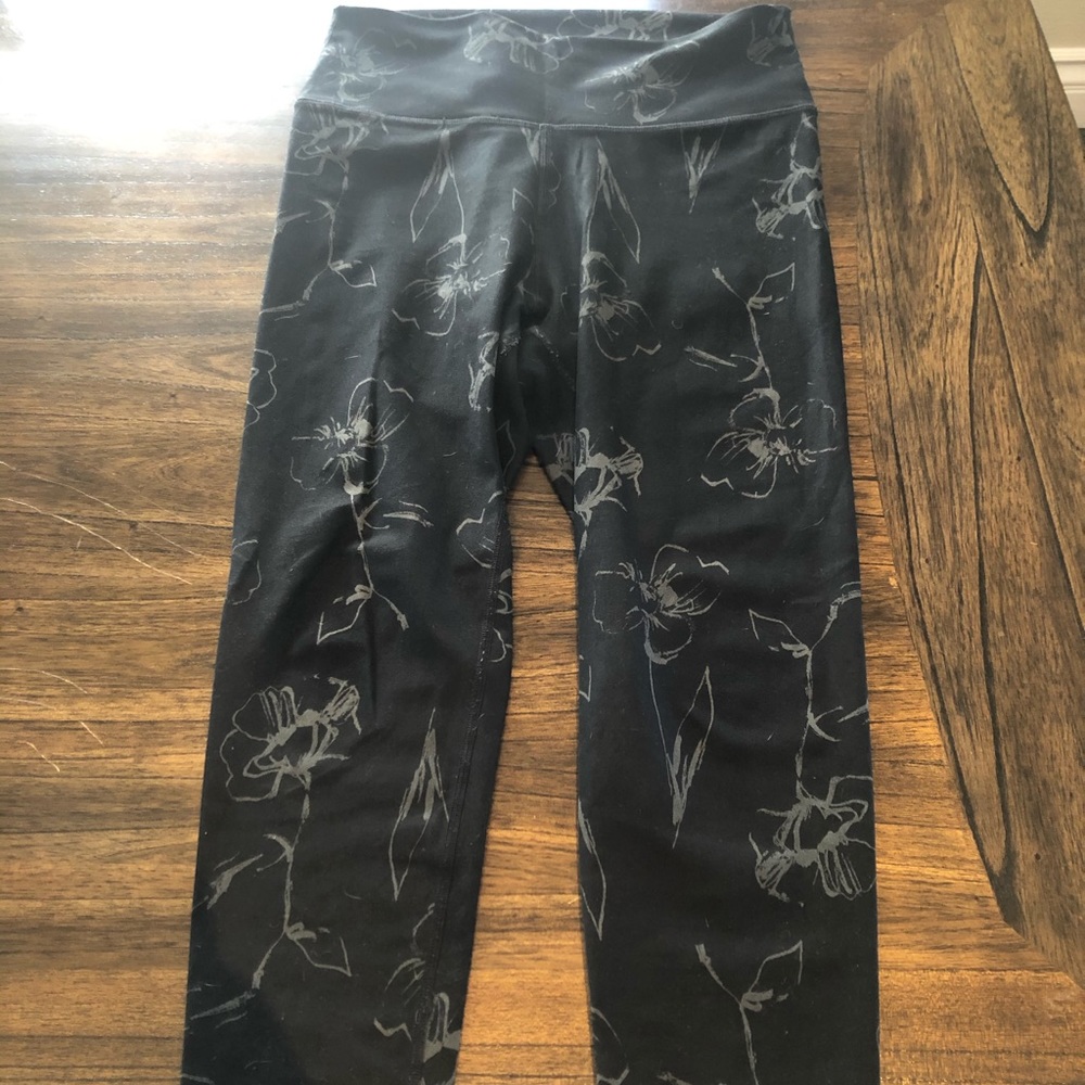 Fabletics silhouette flower legging